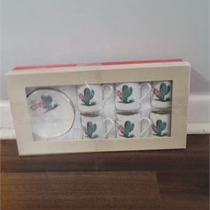 New Coffee cups set with saucers